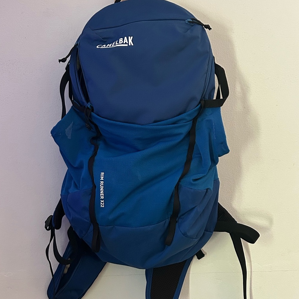 CamelBak Blue Men’s Hydration Backpack - Rim Runner X22 With Bladder